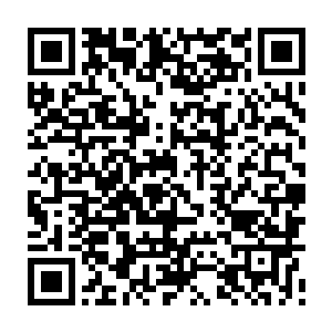 这个男人同样只穿着一个款式的衣服――这在女人心中原本就是忠贞的意思二维码生成