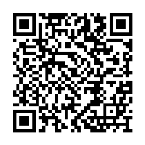 这个连面孔都看不清的人是如何看到地面一切的二维码生成