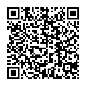 这个重重的鼓点就好像巨人脚印一般狠狠地砸在雨果的吉他旋律之中二维码生成