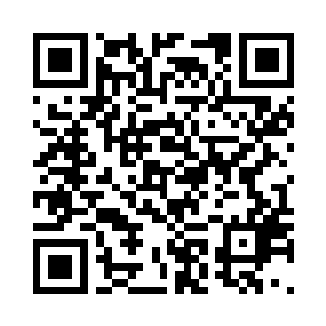 这个黑衣人正在朝着靳空这边走过来二维码生成