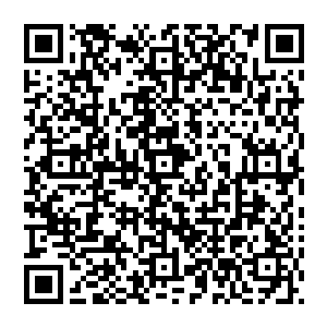 这么说起来秦青应该是从秦方的奶奶那里得到的这一套首饰……秦方对于自己的身世从来都不曾多问二维码生成