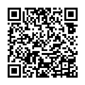 这也是李耀选择首先渗透这样一个普通世界充当二维码生成