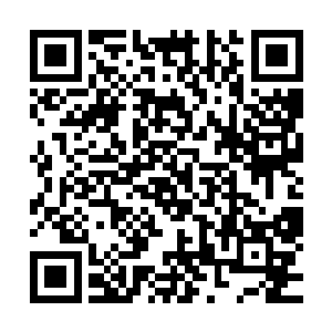 这些人笑眯眯的看着云峥在高台上毫无风度可言的又唱了一遍二维码生成