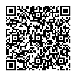 这些人纷纷通过各种各样的方式想要用服务员或者酒店经理们的嘴里查到两位书记的房间号二维码生成