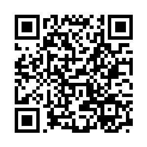 这些攻城车都是由粗大的木料组成的二维码生成