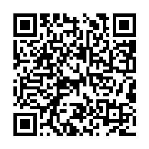 这些蓝色光轮便密密麻麻的轰击在了阿瑞斯的身上二维码生成