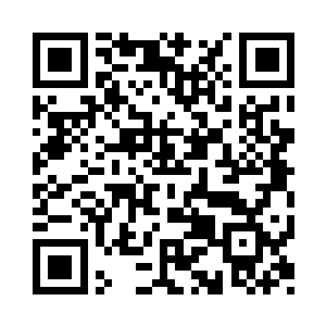 这些记者们略带失望地走出了这个会议室二维码生成