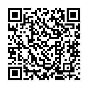 这些邪灵使者居然将小丑培养在了一面面的化妆镜里二维码生成