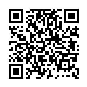 这人的身体缓缓的和周围的环境融合在了一起二维码生成