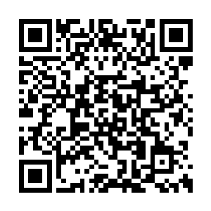 这人给她的第一感觉便是捆缚在冰火地狱里的龙二维码生成