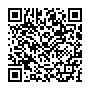 这从他们举着弓箭的手在不断颤抖就能看出来了二维码生成