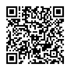 这使他刚才那几秒钟的强行耍酷显得更加low了……二维码生成