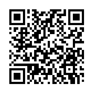 这出入口的底部竟也是一眼望不到底的二维码生成