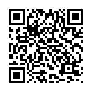 这名医生的脸颊传来了一阵的火辣二维码生成