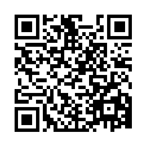 这回远远的就看到妮娜坐在前院草坪上二维码生成