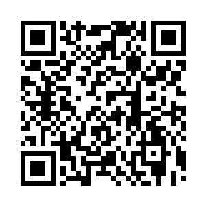 这块石中石内的玉石翡翠一定不是凡品二维码生成