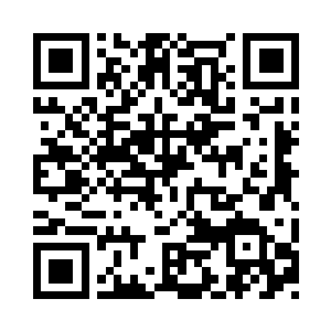 这大手仿佛是撕裂开了空间直接是出现的二维码生成