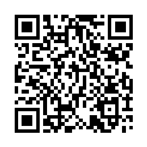 这才在对方开枪的瞬间一个侧身躲了过去二维码生成