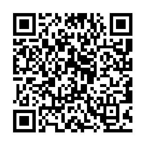 这才在自己平时修炼的高台上跌坐了下来闭上了眼睛二维码生成