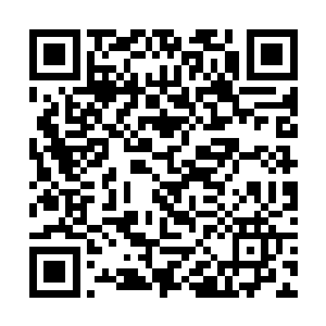 这才将刚才的事抛到脑后陪着牵着叶璃在人流中漫步二维码生成