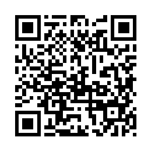 这才小心翼翼的替叶楚穿上新衣服二维码生成