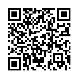 这才见阮软一路眼睛乱瞄的走到石桥上二维码生成