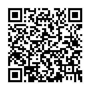 这才让张猛得以体面的跟名流贵族们打招呼交谈二维码生成