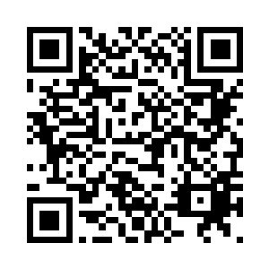 这时一旁的机甲人阿碧终于是苏醒了二维码生成