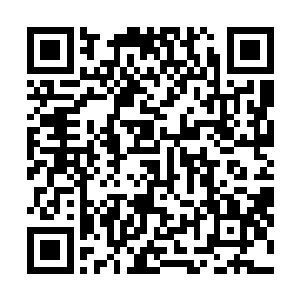 这时候刘掌柜正和几个大客户谈一笔七八万两银子的生意二维码生成