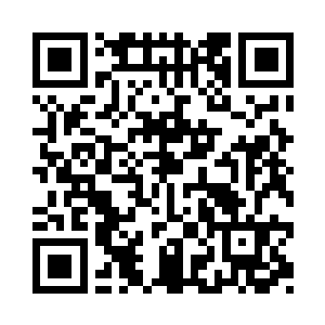 这时候见到龙瓒依面无表情地走回来二维码生成