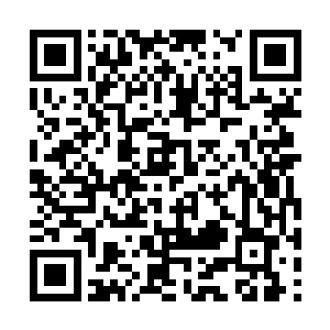这时司令魏强军还有政委管庸带着警卫员走了过来二维码生成