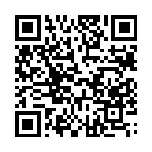 这是一双因为长年握枪而长满了粗茧的手二维码生成