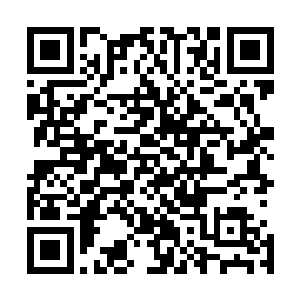 这是因为人多年以来习惯摆出的表情在面部皮肤上常年累积二维码生成