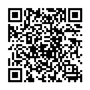 这是电脑特效小组按照罗兰他们要求设计的外星人飞船二维码生成