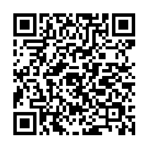这架正在空中肆虐的飞机很可能是美军驻日基地的二维码生成