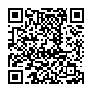 这样一来等于是他亲手将可以威胁住他的东西送到了她手里二维码生成