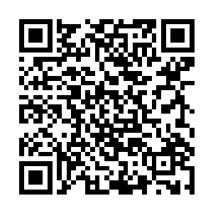 这样的一幕在围观群众的眼里就实在是美的冒泡泡了二维码生成