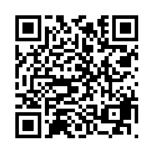 这样的明媚笑意却让他显得更加孤独二维码生成