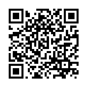 这男人眼眶里面透出了深深的柔情二维码生成