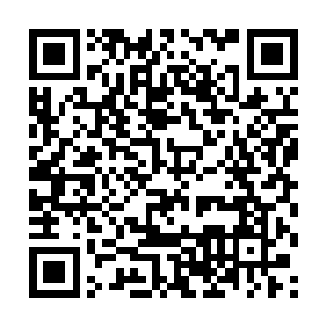 这种纠结复杂的男女感情还是让岳恒自己去琢磨好了二维码生成