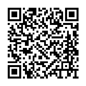 这西班牙小美人儿如同一枚被清水洗净的小草莓二维码生成