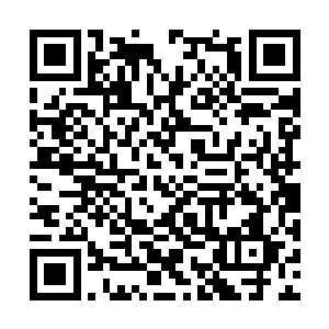 这让人们不由自主想起了一个多月之前的那场对决二维码生成