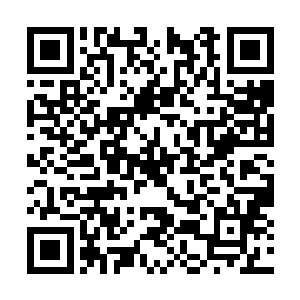 这让人们不由自主想起了荣耀至死广为人知的那首二维码生成
