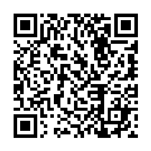 这让他胸中自卑与自尊齐飞的火焰腾地熊熊燃烧起来二维码生成
