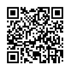 这里所有店铺的女服务生全都穿着制服二维码生成