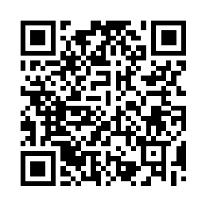 进了房间里看着从结婚睡到青霞走的那张床二维码生成