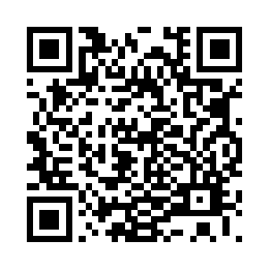 进了盥洗室便教碧丽丝和琳达把药水敷在脸上二维码生成