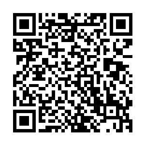 进入神兵阁买东西被一个颇为势力的小妞给冷嘲热讽的一阵子二维码生成