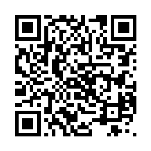 远处的封不觉在第一时间就反应过来了二维码生成