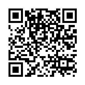 远方有着雾气缭绕看不真切的宫殿二维码生成
